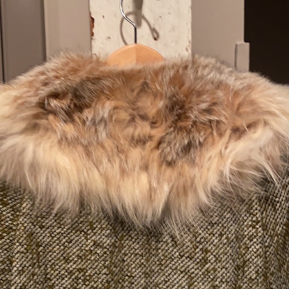 Vintage suit,Green,black, cream tweed, fur collar.Skirt /jacket. Excellent shape - Picture 7 of 8